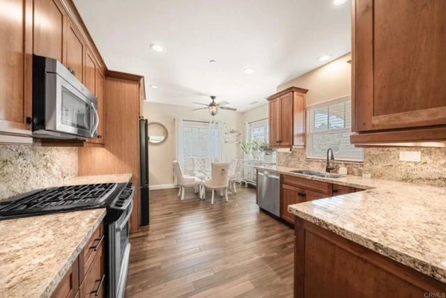 27636 Mountain Meadow Road, Escondido, CA 92026