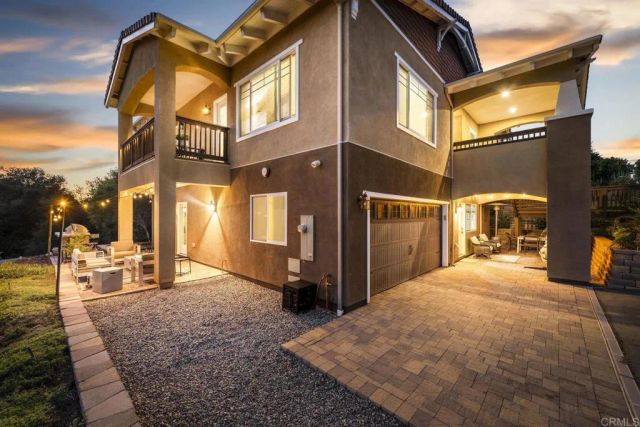 27636 Mountain Meadow Road, Escondido, CA 92026