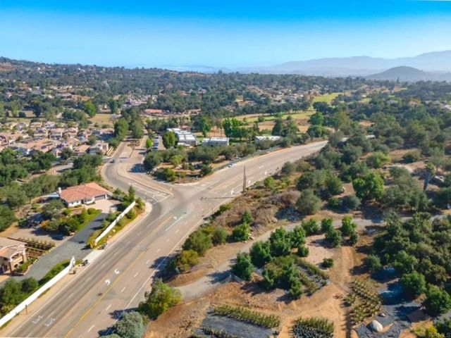 27636 Mountain Meadow Road, Escondido, CA 92026