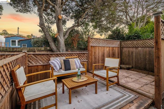 1648 Oak View Ave, Kensington, CA 94707