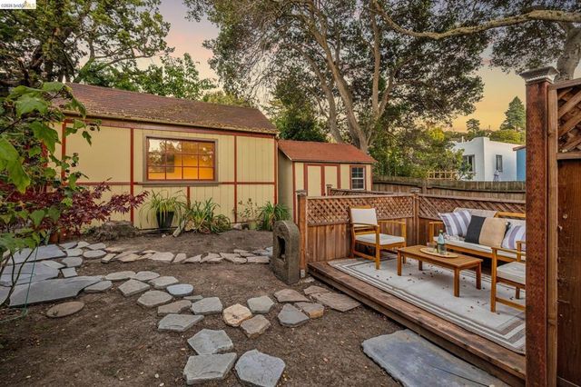 1648 Oak View Ave, Kensington, CA 94707