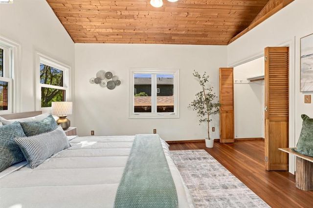 1648 Oak View Ave, Kensington, CA 94707