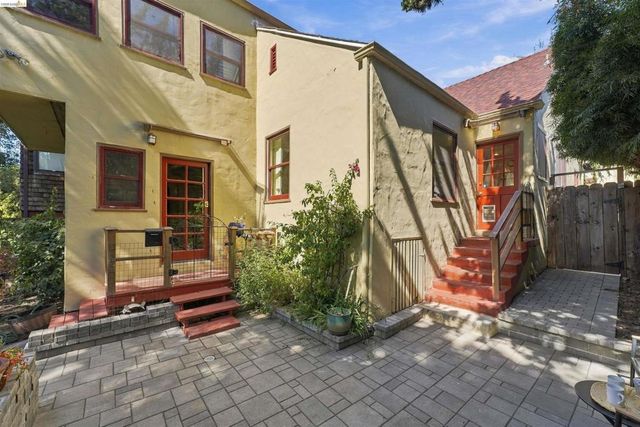 1648 Oak View Ave, Kensington, CA 94707