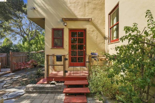 1648 Oak View Ave, Kensington, CA 94707