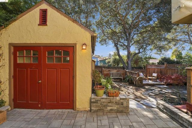 1648 Oak View Ave, Kensington, CA 94707