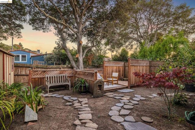 1648 Oak View Ave, Kensington, CA 94707