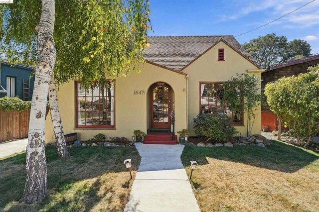1648 Oak View Ave, Kensington, CA 94707