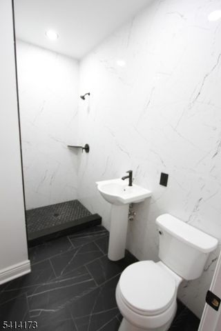 126 4Th Ave, Hawthorne Boro, NJ 07506