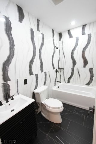 126 4Th Ave, Hawthorne Boro, NJ 07506