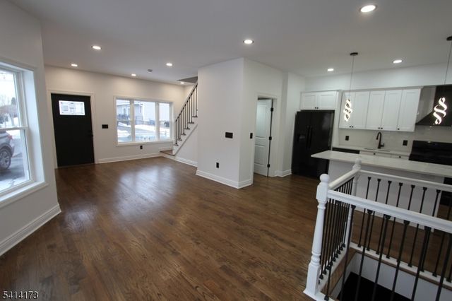 126 4Th Ave, Hawthorne Boro, NJ 07506