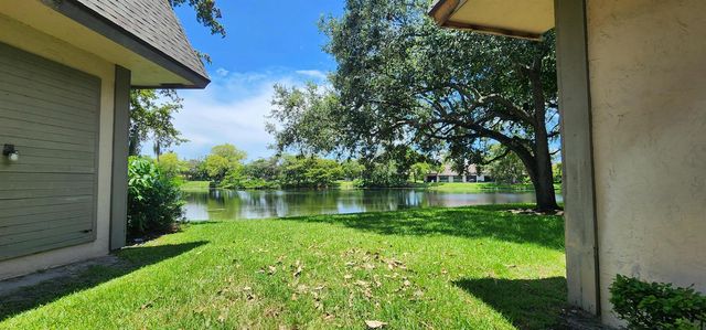 3575 NW 94th Avenue 8d, Sunrise, FL 33351
