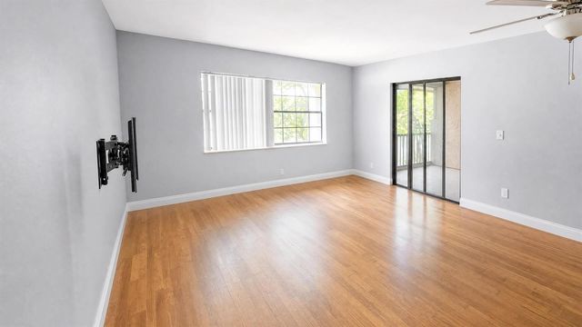 3575 NW 94th Avenue 8d, Sunrise, FL 33351