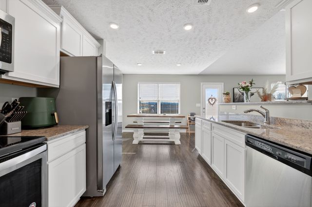 1344 Busiris Dr, Hermitage, TN 37076