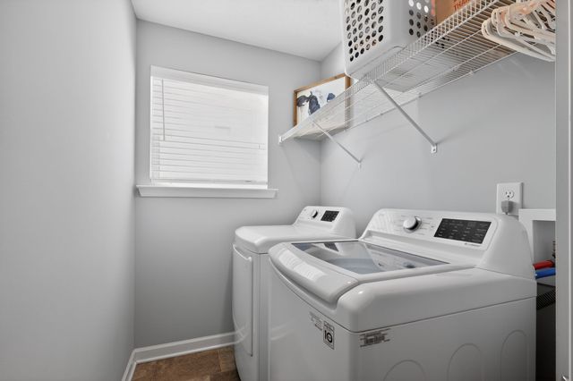 1344 Busiris Dr, Hermitage, TN 37076