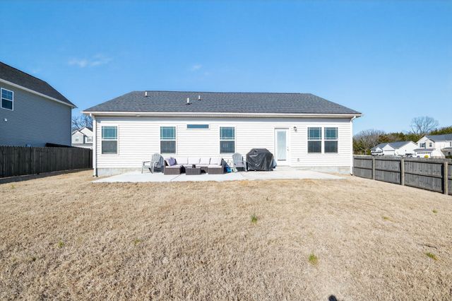 1344 Busiris Dr, Hermitage, TN 37076