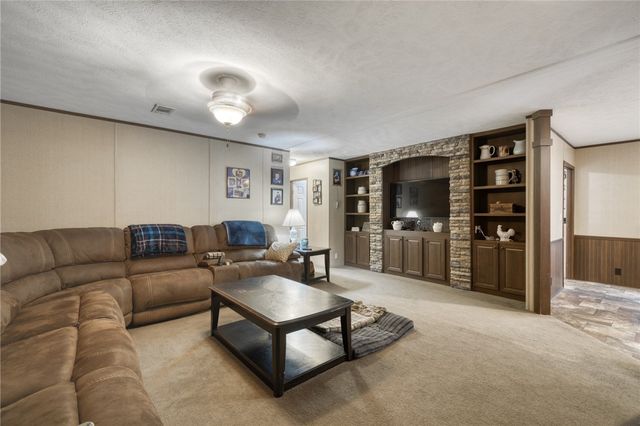 2095 FM 1452 W, Madisonville, TX 77864