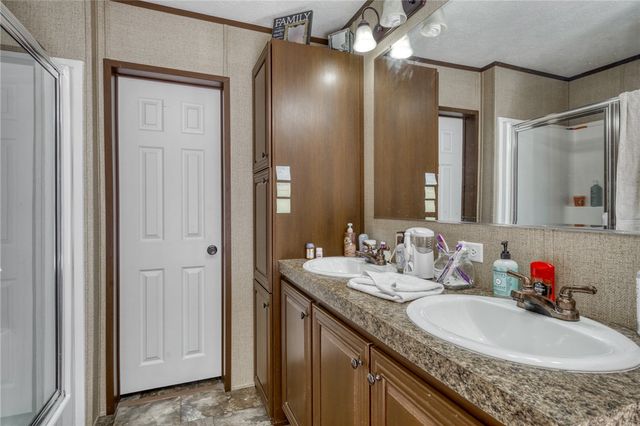 2095 FM 1452 W, Madisonville, TX 77864