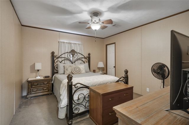 2095 FM 1452 W, Madisonville, TX 77864