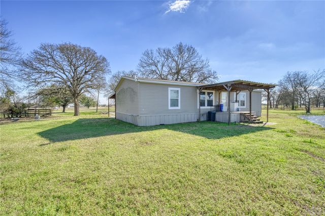 2095 FM 1452 W, Madisonville, TX 77864