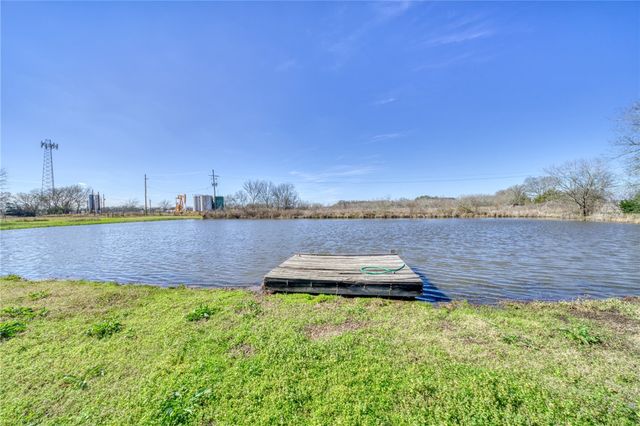 2095 FM 1452 W, Madisonville, TX 77864