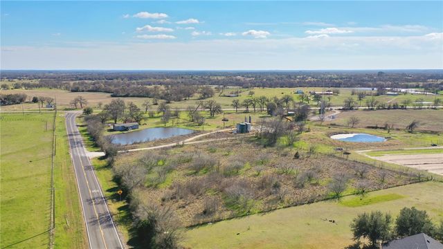 2095 FM 1452 W, Madisonville, TX 77864