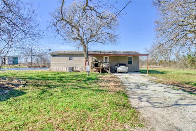 2095 FM 1452 W, Madisonville, TX 77864