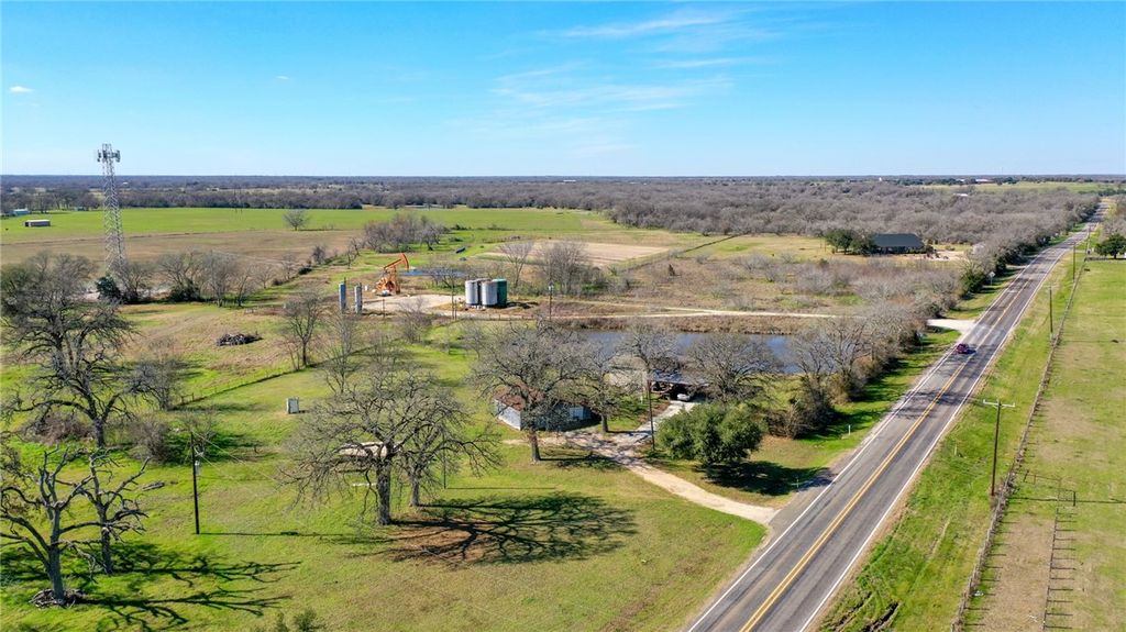 2095 FM 1452 W, Madisonville, TX 77864