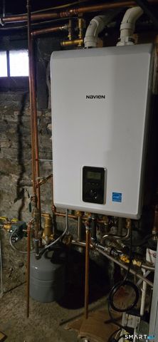 87 Main Street, Deep River, CT 06417