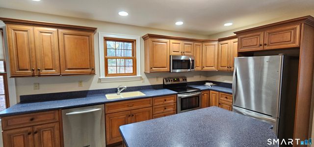 87 Main Street, Deep River, CT 06417