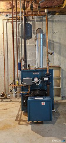 87 Main Street, Deep River, CT 06417