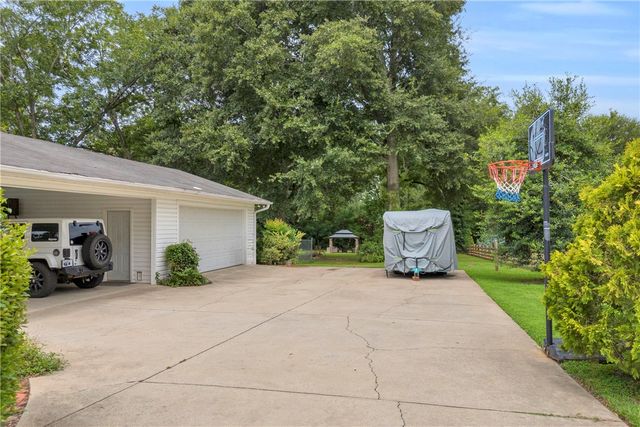 308 Retreat Street, Westminster, SC 29693
