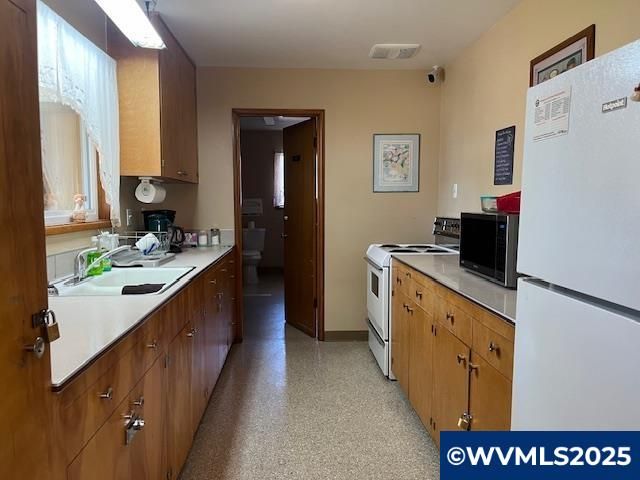 16901 SE Division St 68, Portland, OR 97236