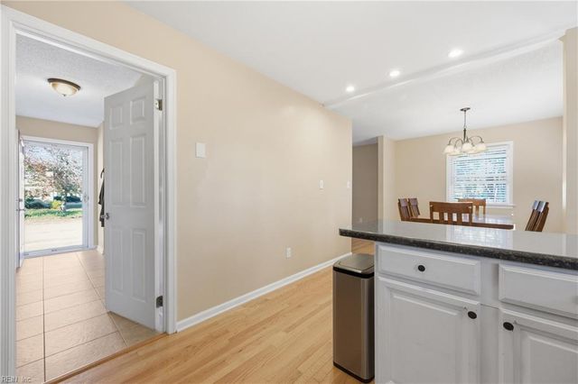 335 Deaton DR, Hampton, VA 23669