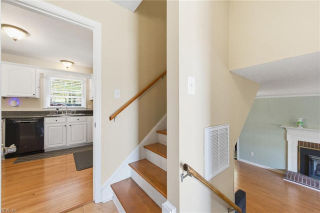 335 Deaton DR, Hampton, VA 23669