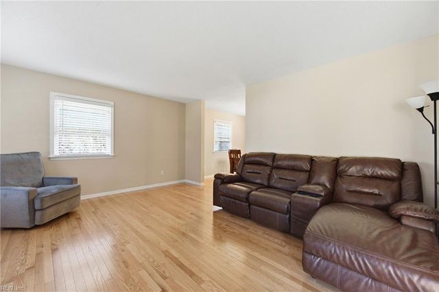 335 Deaton DR, Hampton, VA 23669