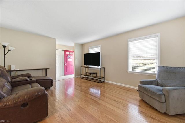 335 Deaton DR, Hampton, VA 23669