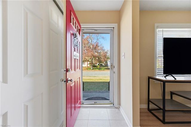 335 Deaton DR, Hampton, VA 23669