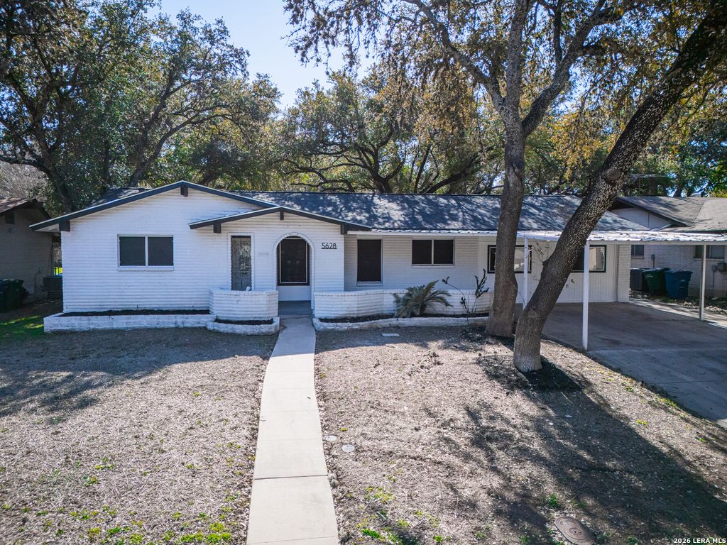 5628 CHARLIE CHAN DR, San Antonio, TX 78240