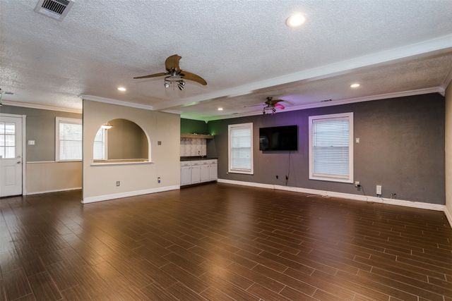 2517 Rosewood Drive, Mesquite, TX 75150