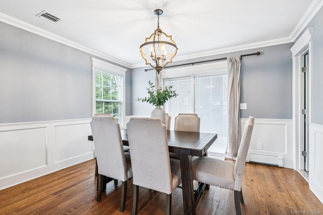 7 Freeman Avenue, Nesconset, NY 11767