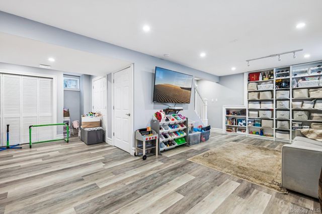 7 Freeman Avenue, Nesconset, NY 11767