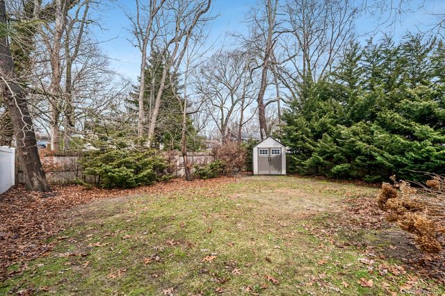 7 Freeman Avenue, Nesconset, NY 11767