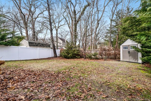 7 Freeman Avenue, Nesconset, NY 11767