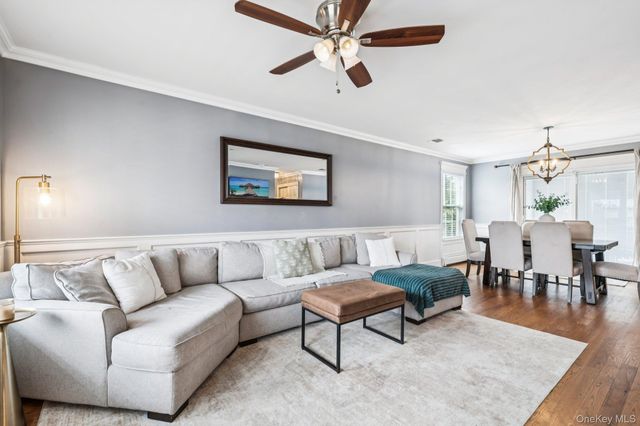 7 Freeman Avenue, Nesconset, NY 11767