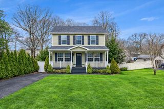 7 Freeman Avenue, Nesconset, NY 11767