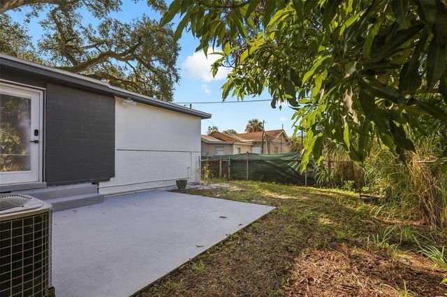 2217 MALLORY AVENUE, Tampa, FL 33605