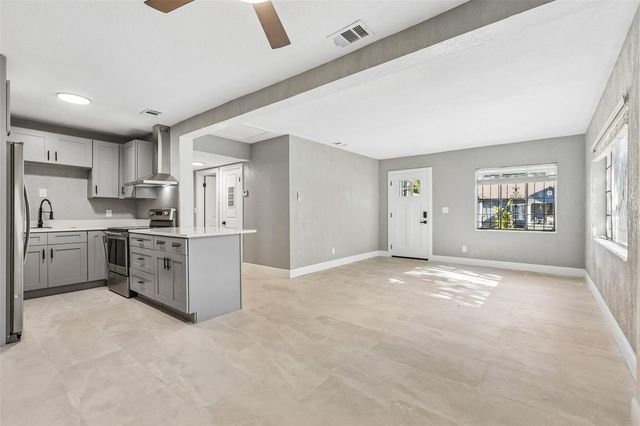 2217 MALLORY AVENUE, Tampa, FL 33605