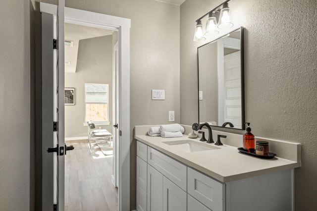 2506 Charla CIR, Austin, TX 78728