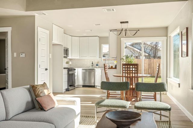 2506 Charla CIR, Austin, TX 78728