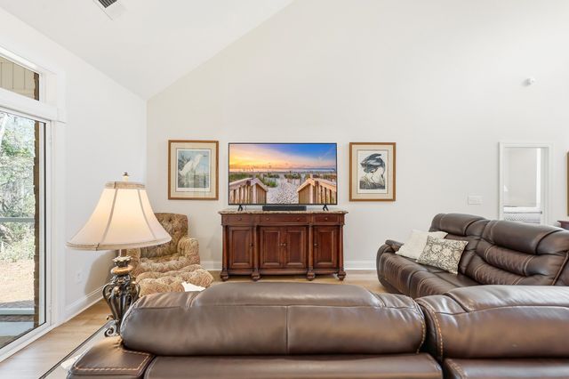 45 Highwood Circle, Murrells Inlet, SC 29576